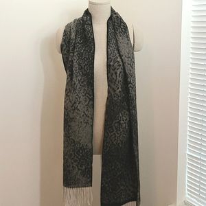 Nordstrom 100% cashmere scarf